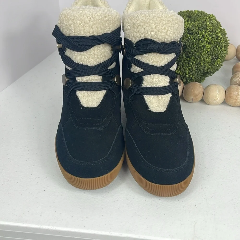 SOREL Out N About Cozy Wedge Size 10 Color Black NWT